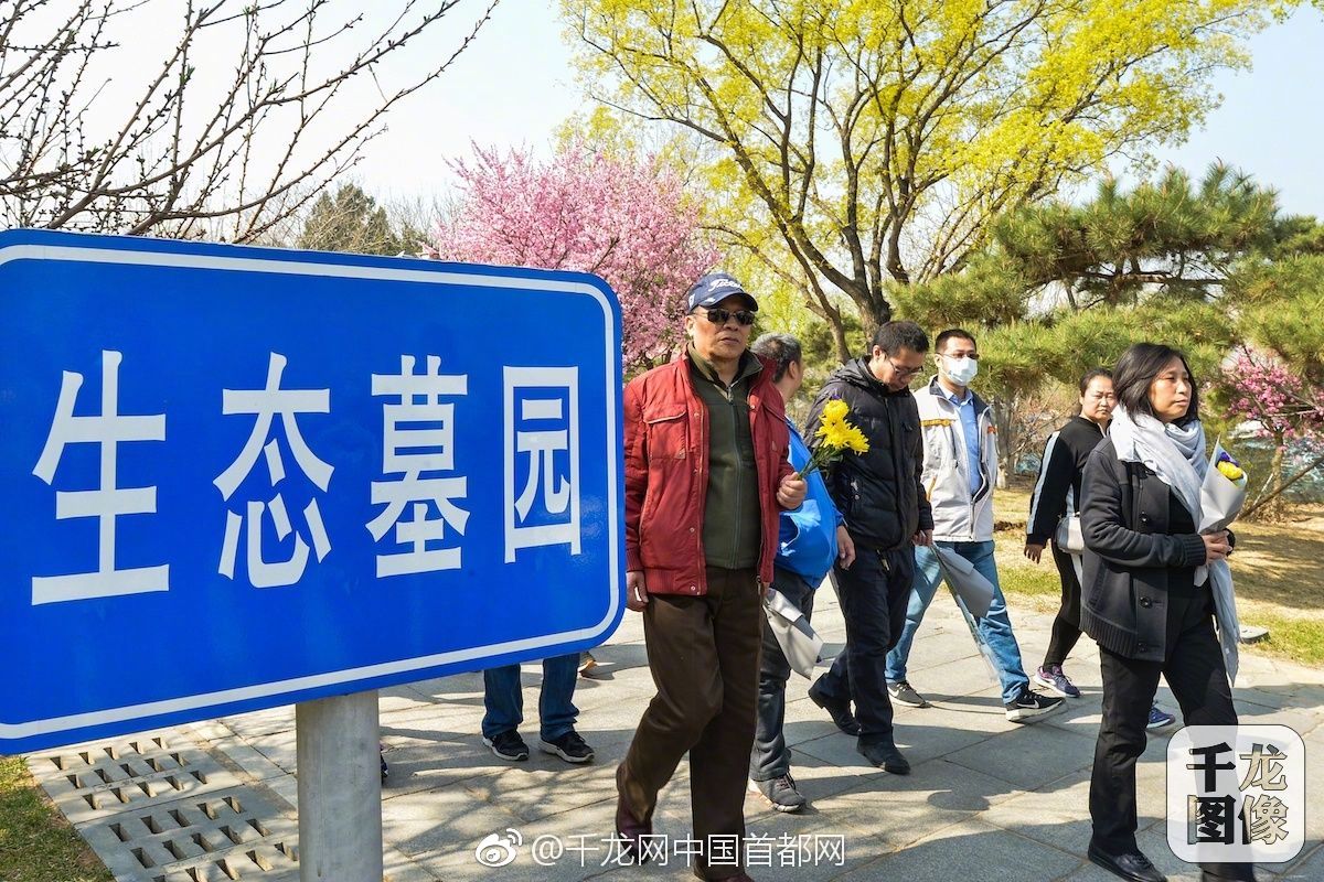 哈兰德头球遭门线解围，曼城欧冠险情