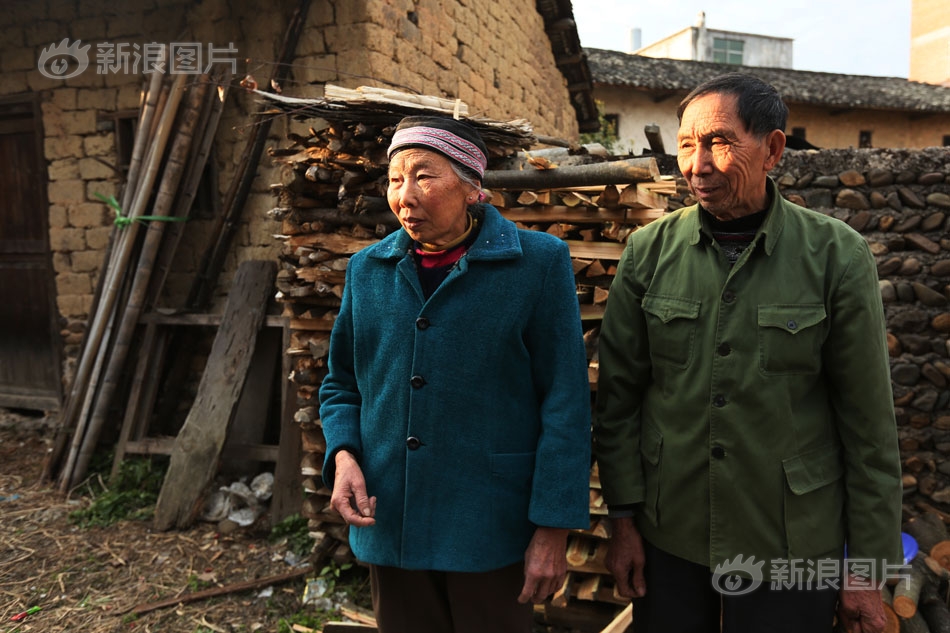 西媒：租借加买断选项，贝蒂斯方面下周派人和曼联协商安东尼转会