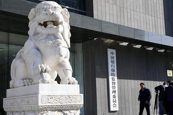 霍华德砍19 12沃克缺阵 老鹰灭黄蜂4连胜定第五