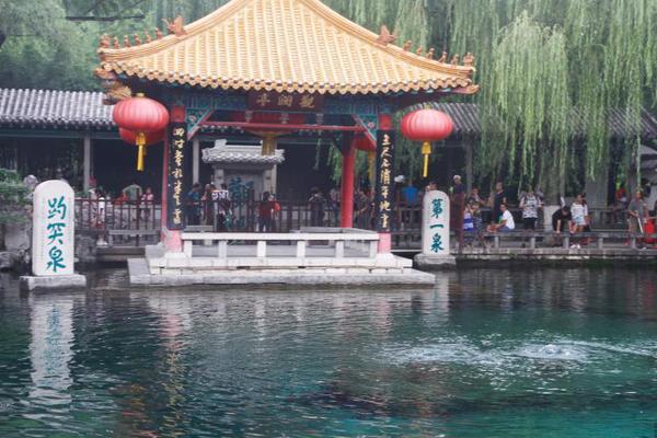 那不勒斯签卢卡库达成协议！年薪600万欧 奖金，合同3年