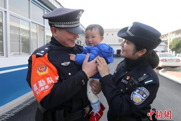 曼联瞄准布兰斯韦特，与埃弗顿展开转会谈判