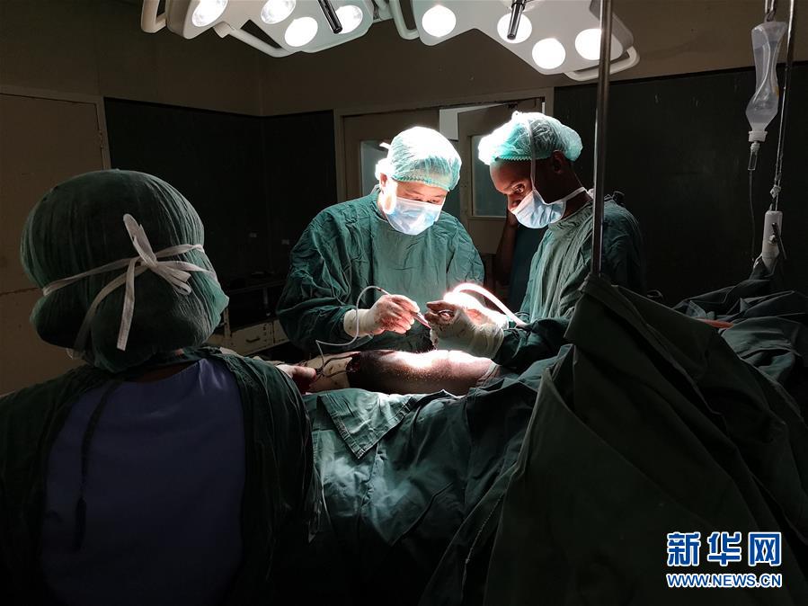 斯内德：离开国米时我和利物浦谈过，但为冠军奖杯选择加拉塔萨雷